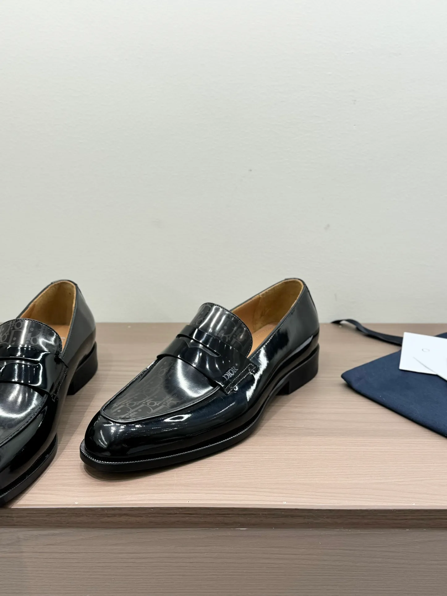 940💰 Dior high-end men's boutique casual leather shoes, imported cowhide upper, water-dyed cowhide lining, imported genuine leather outsole, perfect details, standard code 39-44 (38.45.46 customized, non-returnable and non-exchangeable),